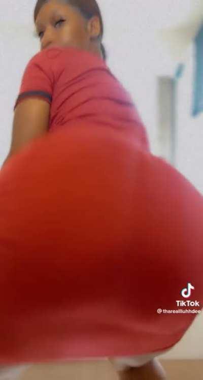 I spy a kitty little eye