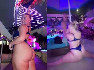 Las Vegas Party PAWG 👱🏻‍♀️🍑