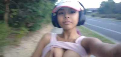 I'd show you my tits on FT anytime anywhere~ [GIF]