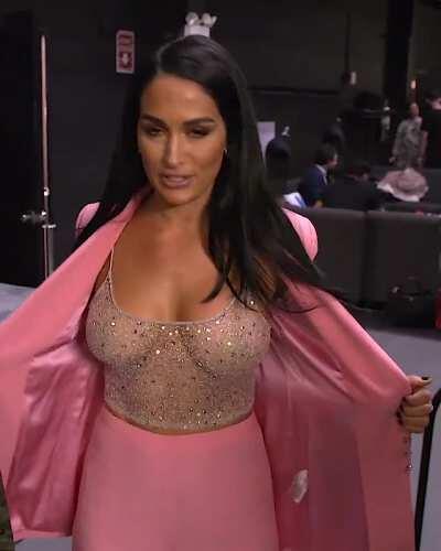 Nikki Bella - 