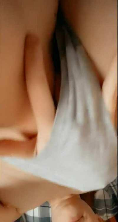 Sending a masturbating video to every guy that upvots ☺sc.,,. gracia1389