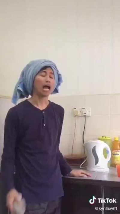 Pooja?! What is this behaviour?!