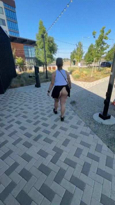 Wardrobe mal(f)unction around the town!! No need to worry about it flying up now