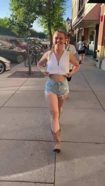 Iâd love to be fucked in front of all these people (;