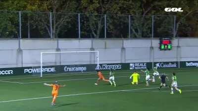 Valencia's Florencia Bonsegundo great chip goal against Real Betis on Wednesday