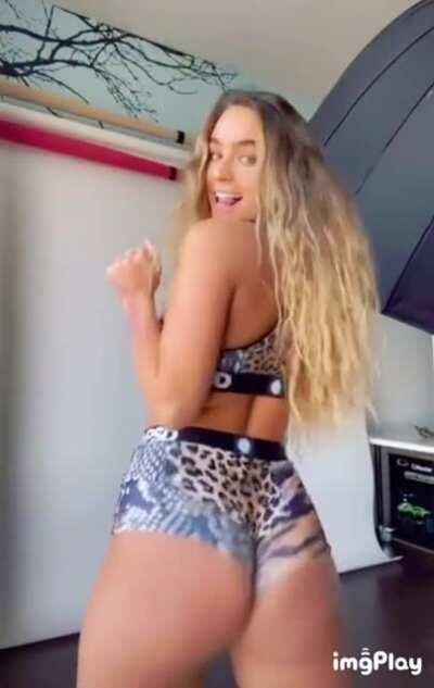 The Look Back Jiggle