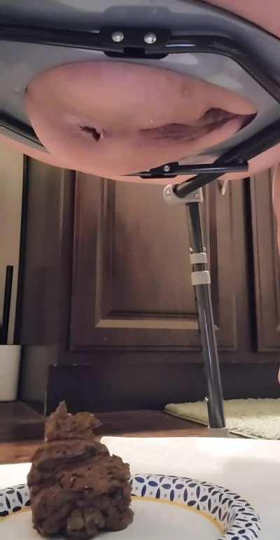 Start your week with me, your spicy little freak 🔥🫶🏽