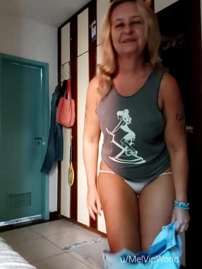 Don’t you wish you lived next door to me (53y)