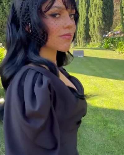 New BTS, Jenna being sexy as always !