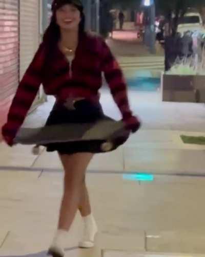 Hot Topic Skater Girl : Xochitl Gomez