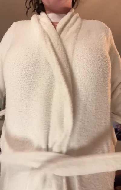 Magic: From housewife to slut