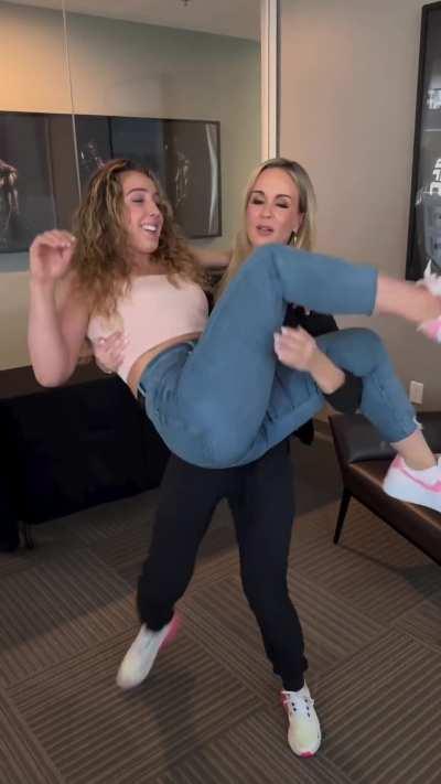 Vanessa D & Laura S.