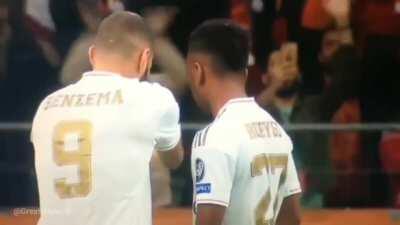 The plaster on his right hand is his Captain's armband. Karim being a leader.