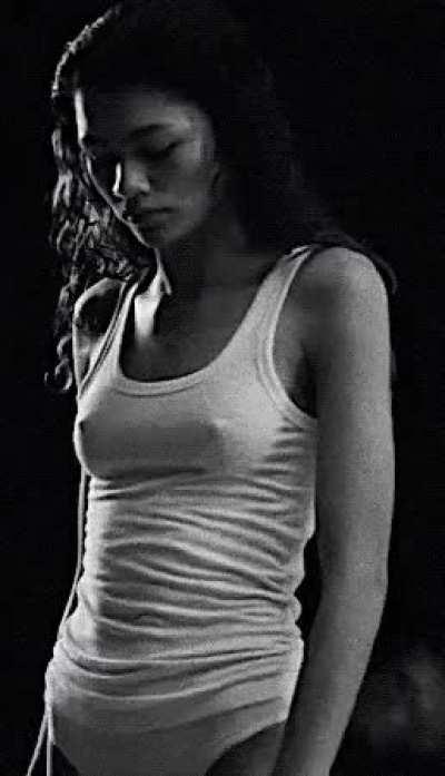 Need to bust to Zendaya