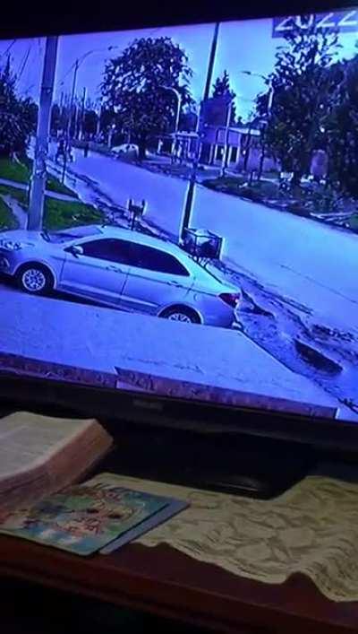 Un hombre de 70 años mató de un escopetazo en la cabeza a un joven que conducía un carro con tracción a sangre