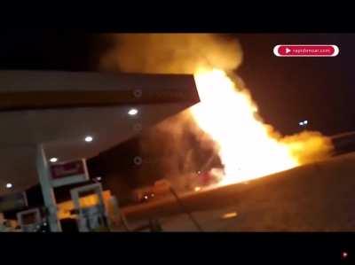 Let's watch an epic fire.