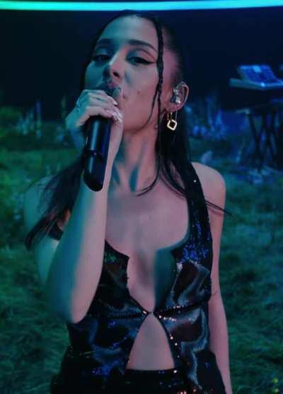 34+35 - Vevo Performance (New)