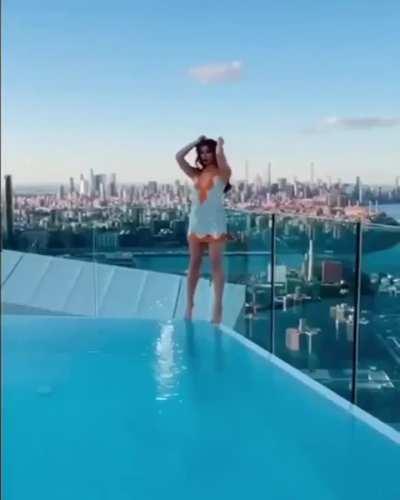 Hailee Steinfeld [hawkeye]