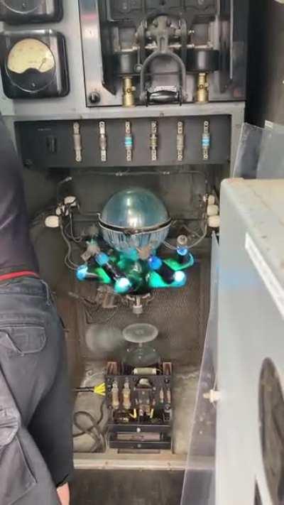 Mercury arc rectifier, switching AC/DC current at a 102 year old elevator.