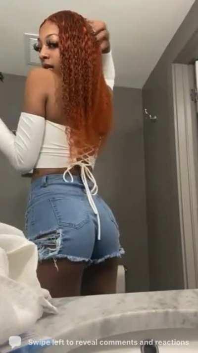 Nessa Banks 🥺🍑 anybody trying to trade?