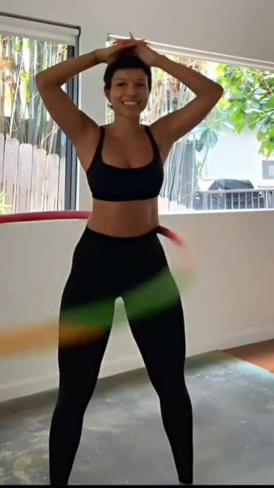 Karrueche's quick easy hip & belly workout 🥏