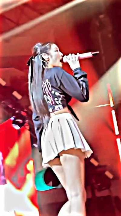 Look at that delicious ass cheeks, I want to put my dick inside that ass