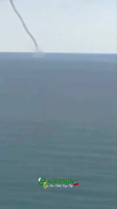 Incredible waterspout captured in Espiye, Giresun Province, Turkey 🇹🇷 (21.09.2025)