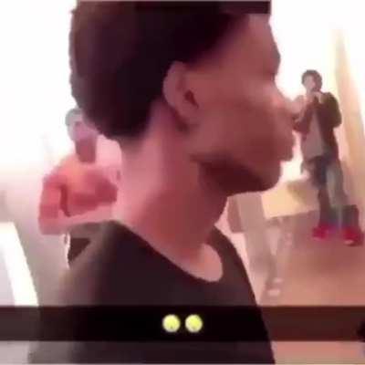 he got his ass on the ground now 🤣🤣