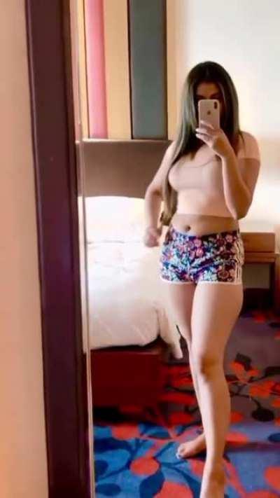 Anjali Chaudhary teen thigh