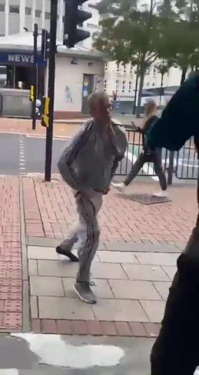 Dude took him out single handedly 💪