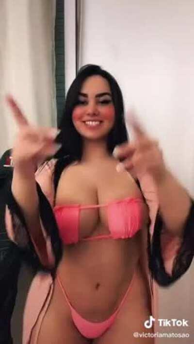 Tiddy Tuesday on ThikTok 🍒