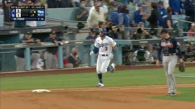[Highlight] [Highlight] Chris Taylor hits a 2-run homer to put the Dodgers ahead 3-2 in the second inning!