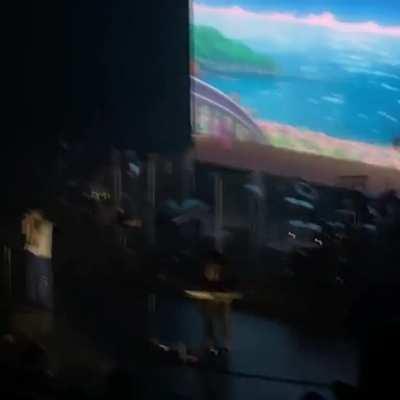 (Shakey camera) Radwimps Live Concert Nandemonaiya transitions to Kanata Haluka