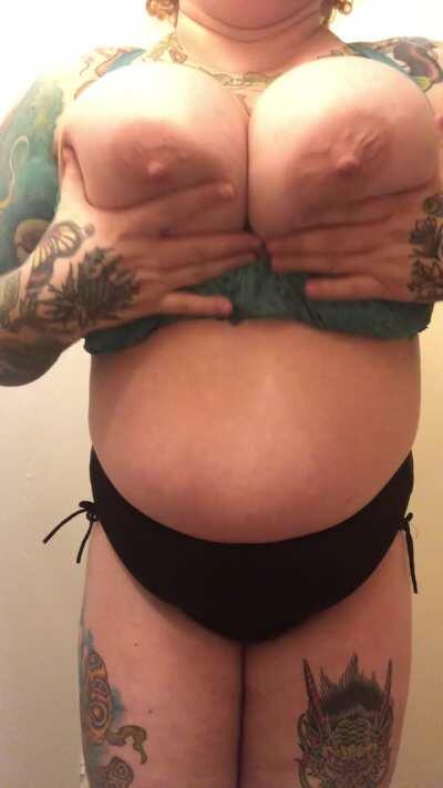 if i was your btgg you could play with them too 😈