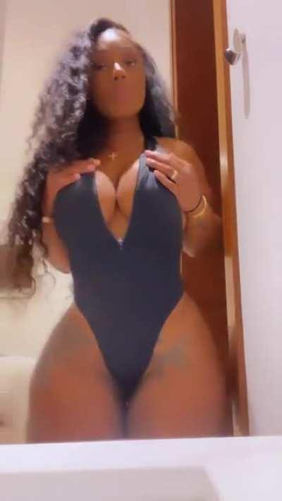 maddymorebuckss @download.ins --- Can you “bench” 230?