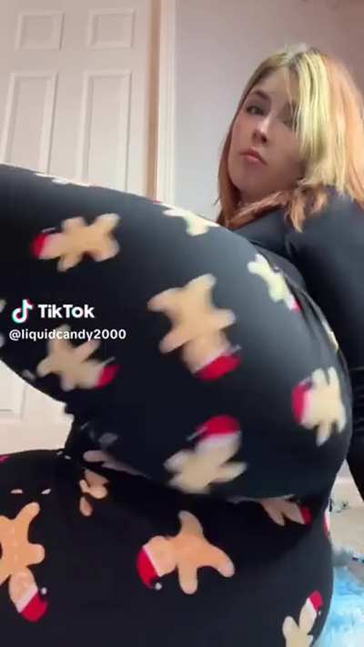 She needs it🍑🥵