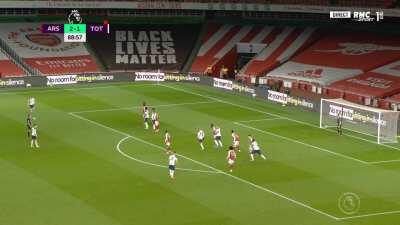 Kane hits the post (Free-kick) vs Arsenal