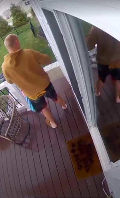 WCGW going down icy steps