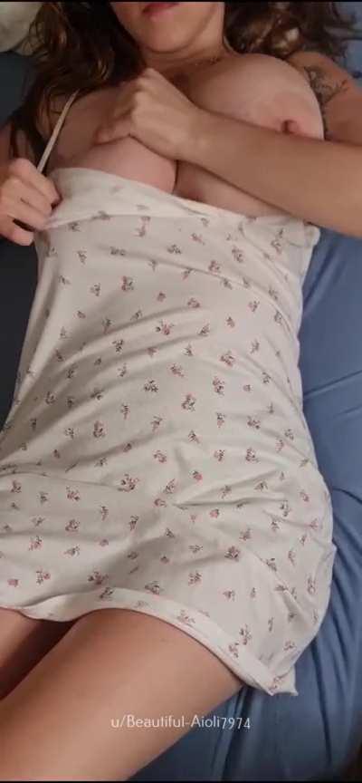 Thick chick showing off a peek of paradise