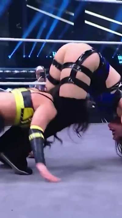 Devil's kiss to Roxanne