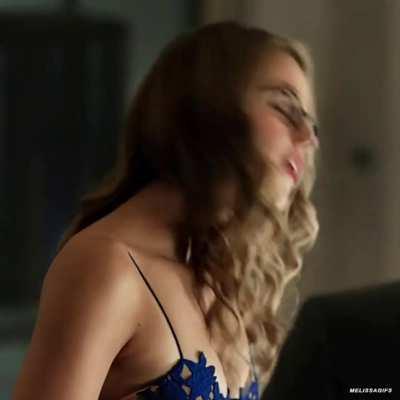 Melissa Benoist has me leaking so much precum 🥵