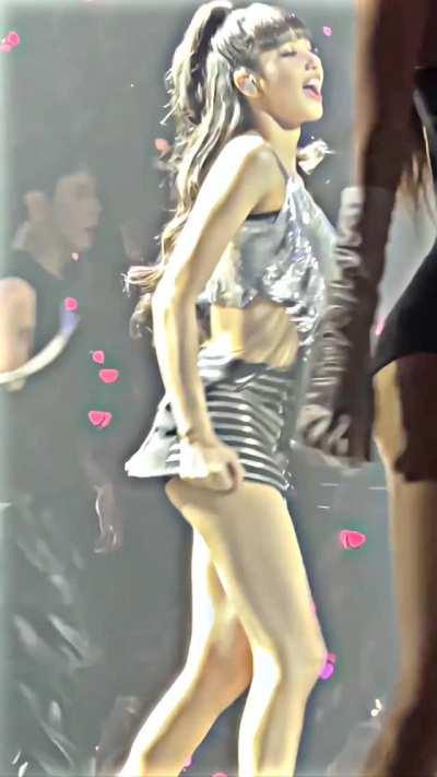 that ass deserves to be filled with cum, lisa 💦