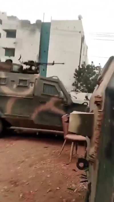 Sudanese troops in a battle with the RSF