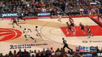 [Highlight] McBride plays great defense leading to the Trent miss then Obi Toppin runs the floor for the slam (full msg replays)