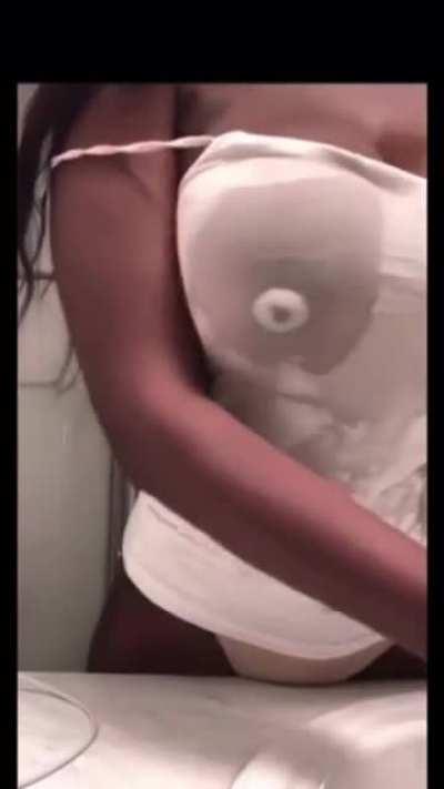 BIG TITTIE PACK AVAILABLE DM IF INTERESTED