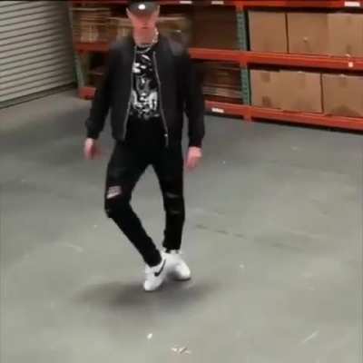 A smooth criminal (source link in description)