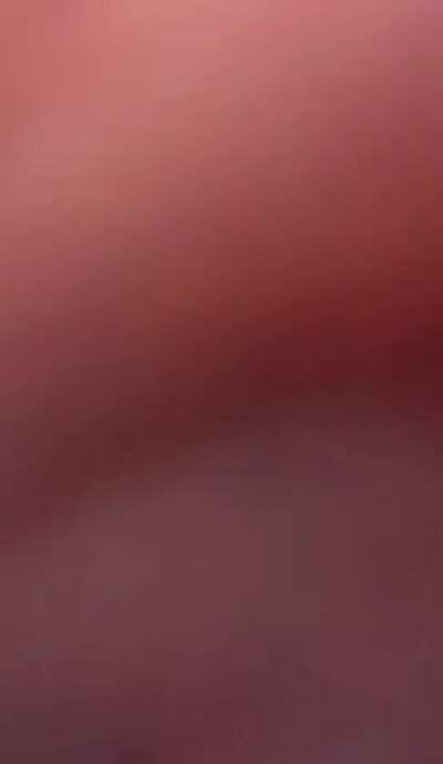 learning to love how jiggly my tummy is when i bounce ❤ i hope it makes you smile this morning ;)