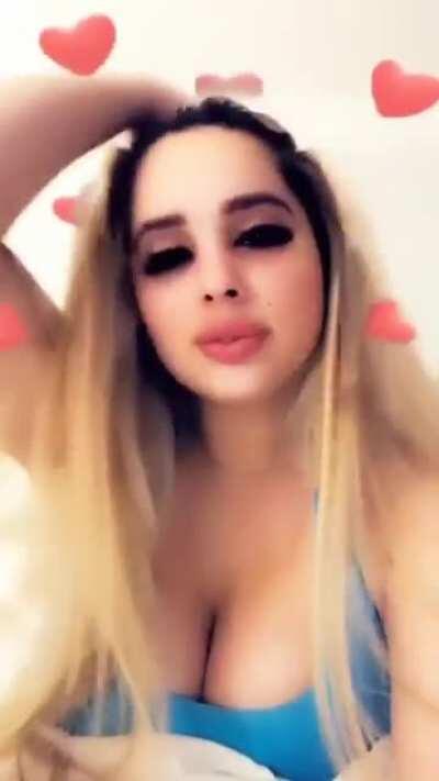 She’s home alone 😈