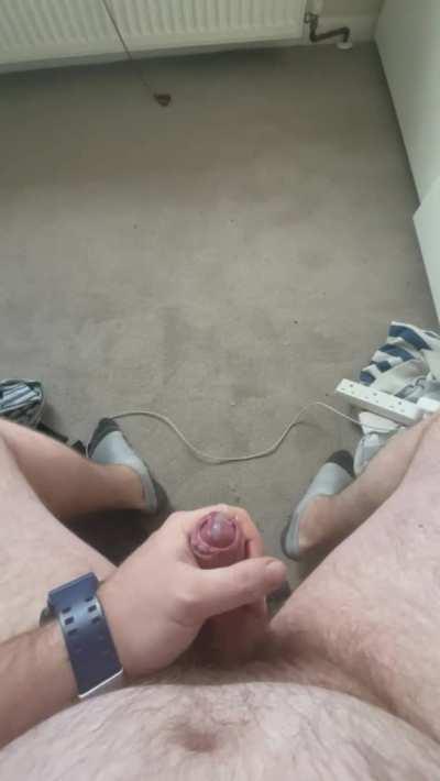 Huge double roped cumshot that sprayed everywhere (DMs open, SC in profile)