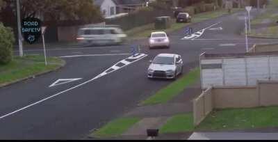 HTDYL wrong way boy !